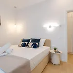 Central Suites Apartment