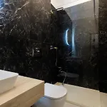 Central Suites Apartment *