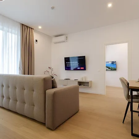 Central Suites *