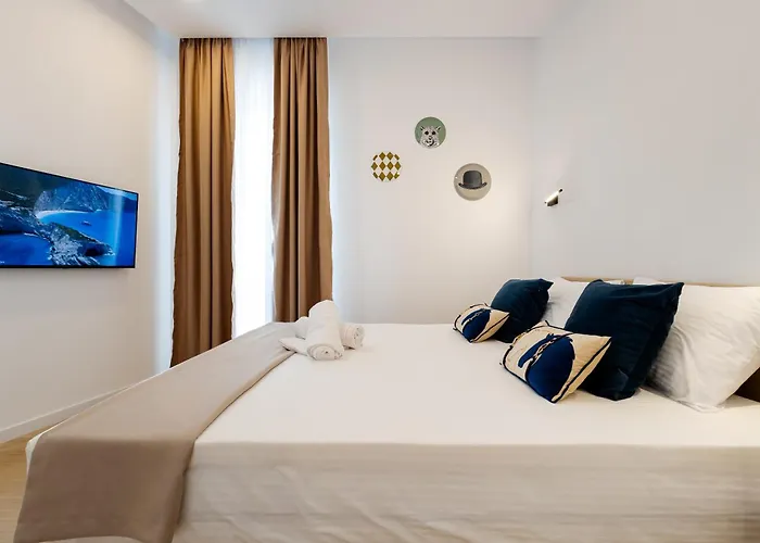 Central Suites アパート