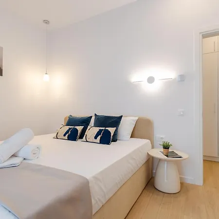 Central Suites Апартаменты