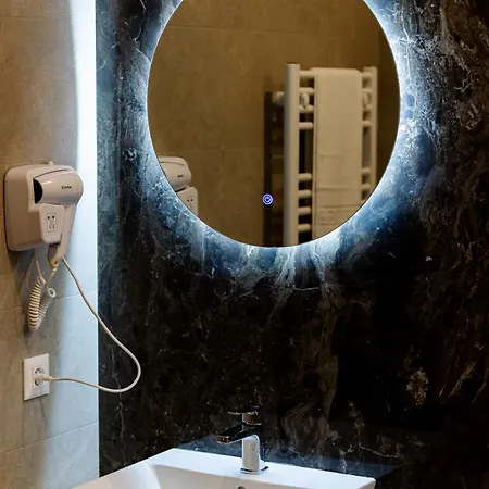 Central Suites Apartment