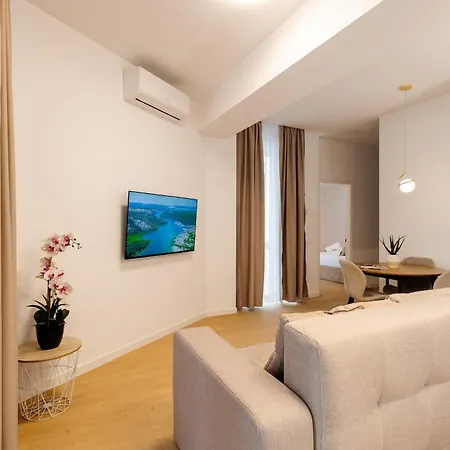 アパート Central Suites ブカレスト