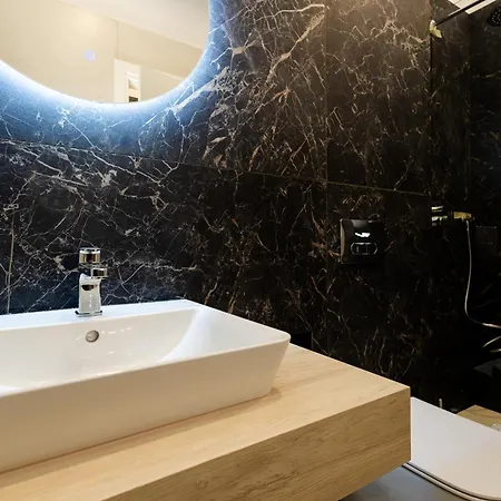 Апартаменты Central Suites *