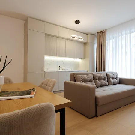 Central Suites アパート