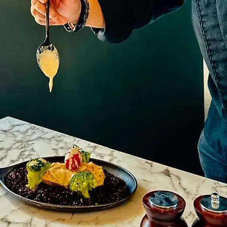 Central Suites Апартаменты