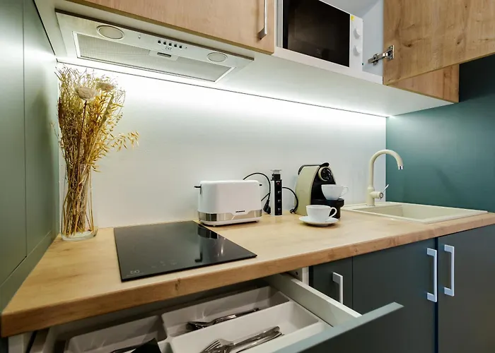 Central Suites *