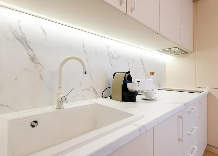 Central Suites דירה